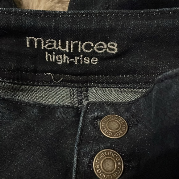 Maurice’s high rise - Picture 6 of 7